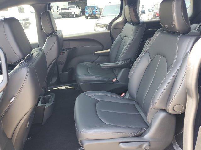 new 2025 Chrysler Pacifica car, priced at $52,748
