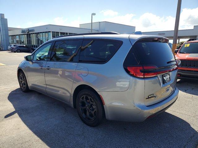 used 2021 Chrysler Pacifica car