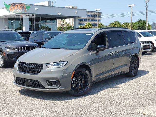 new 2025 Chrysler Pacifica car, priced at $50,715