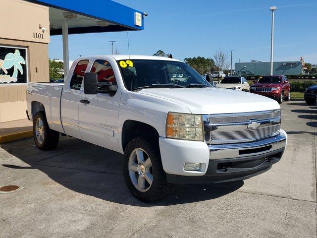 used 2009 Chevrolet Silverado 1500 car, priced at $15,495