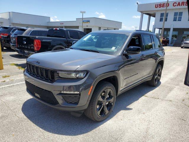 used 2024 Jeep Grand Cherokee car, priced at $41,995