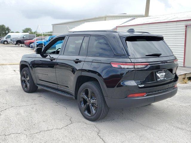 used 2024 Jeep Grand Cherokee car, priced at $40,995