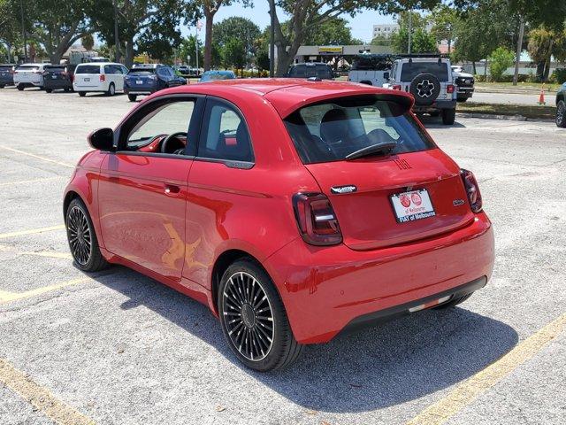 new 2024 FIAT 500e car