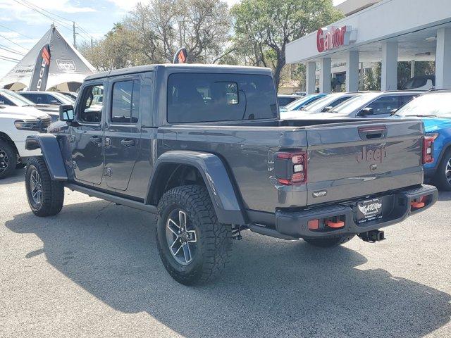 new 2024 Jeep Gladiator car