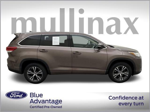 used 2017 Toyota Highlander car, priced at $19,298