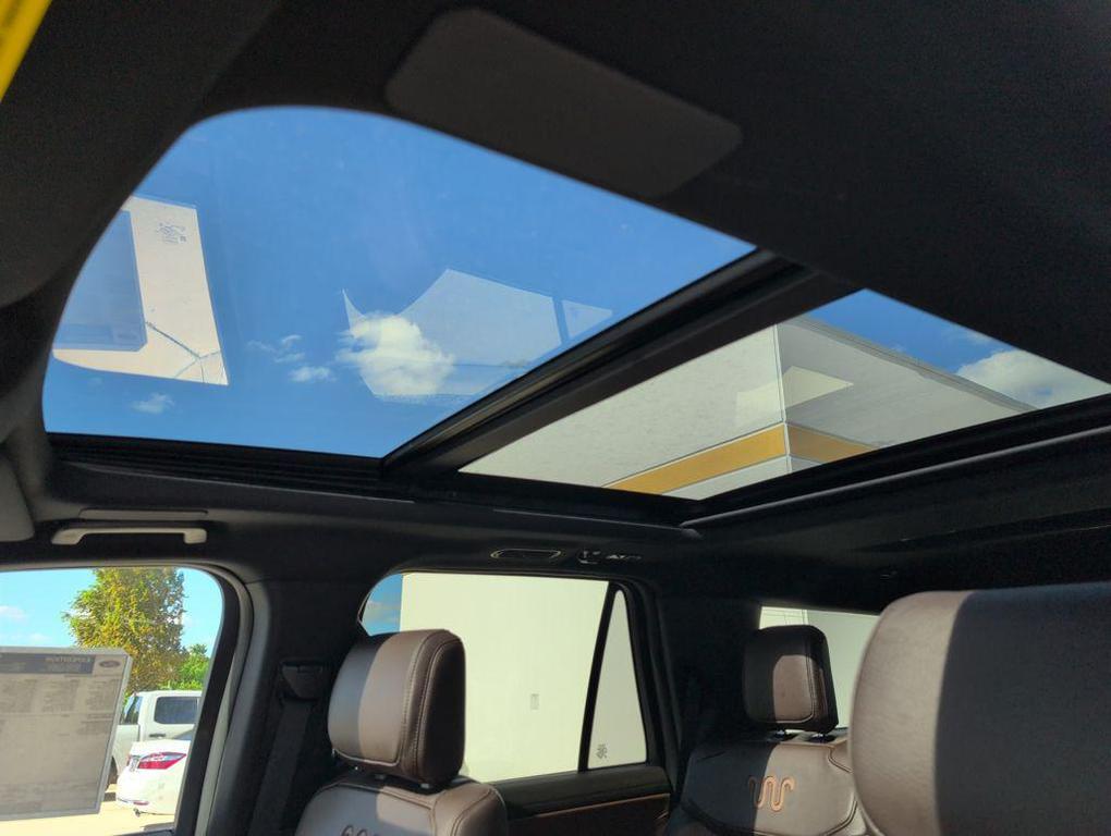 new 2025 Ford Expedition car, priced at $83,881