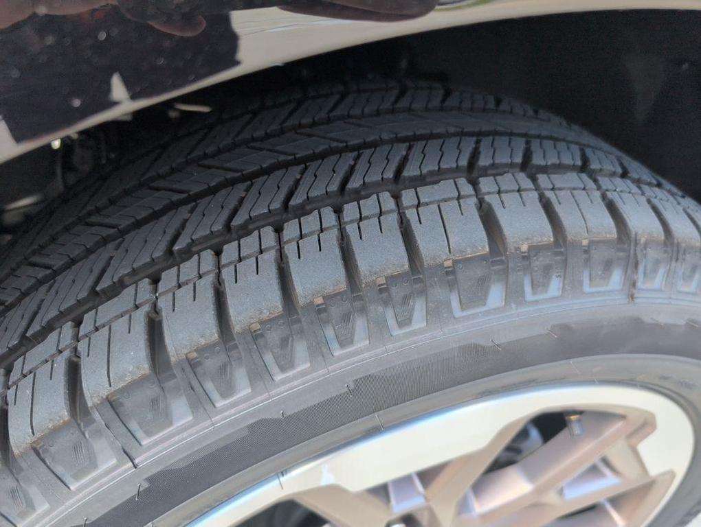 new 2025 Ford Expedition car, priced at $83,881