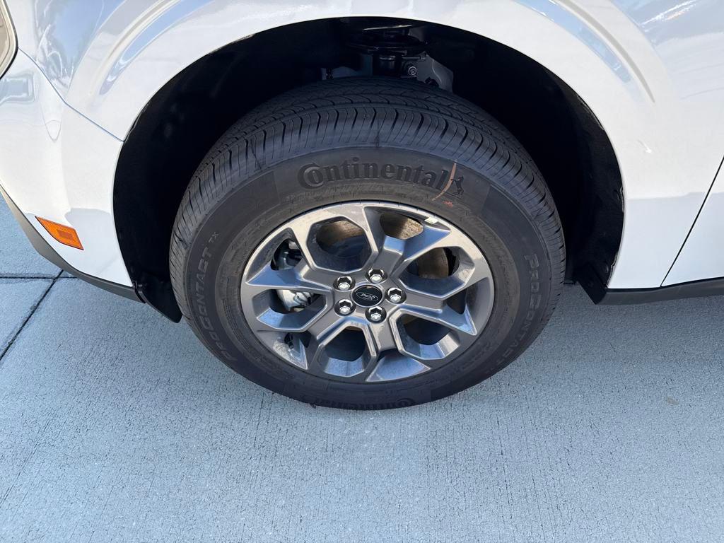 new 2025 Ford Maverick car, priced at $32,223