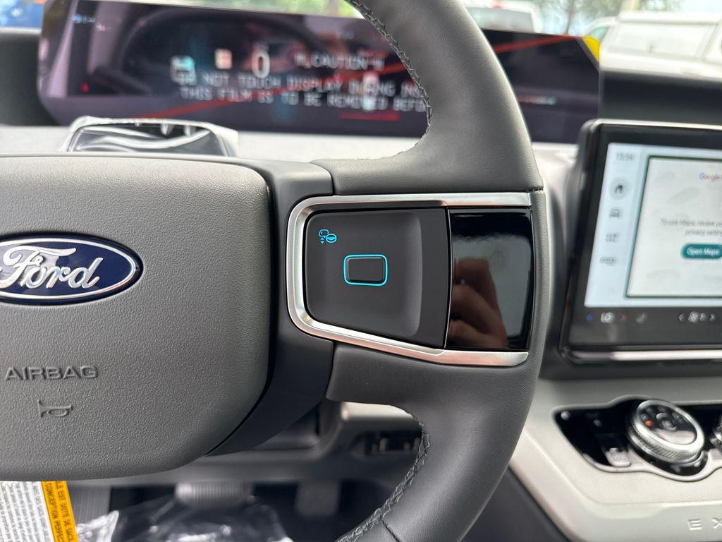 new 2025 Ford Expedition car, priced at $67,569