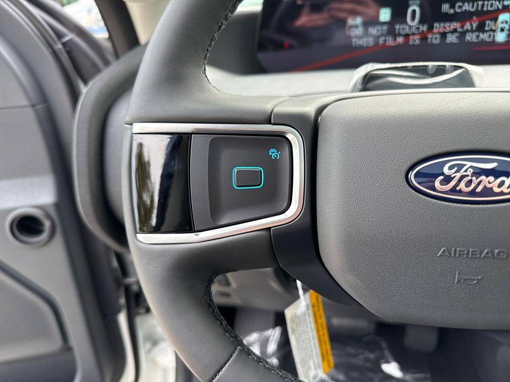 new 2025 Ford Expedition car, priced at $67,569