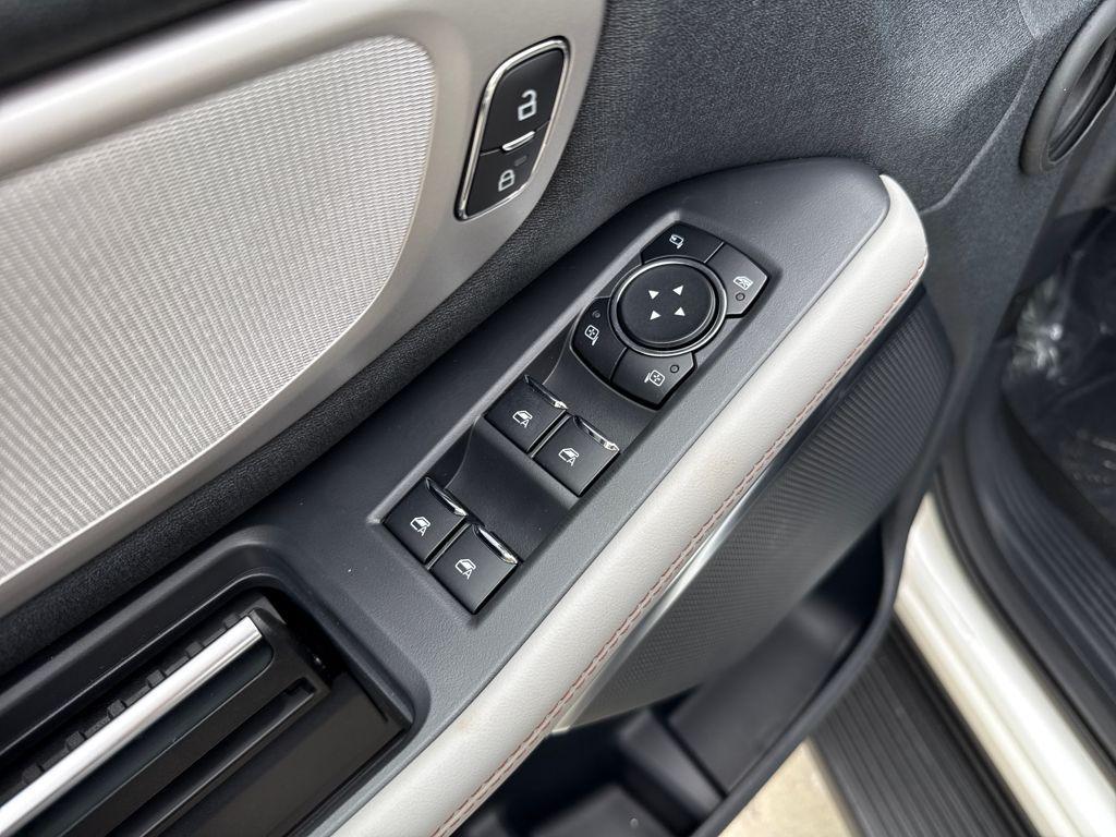 new 2025 Ford Expedition car, priced at $67,569