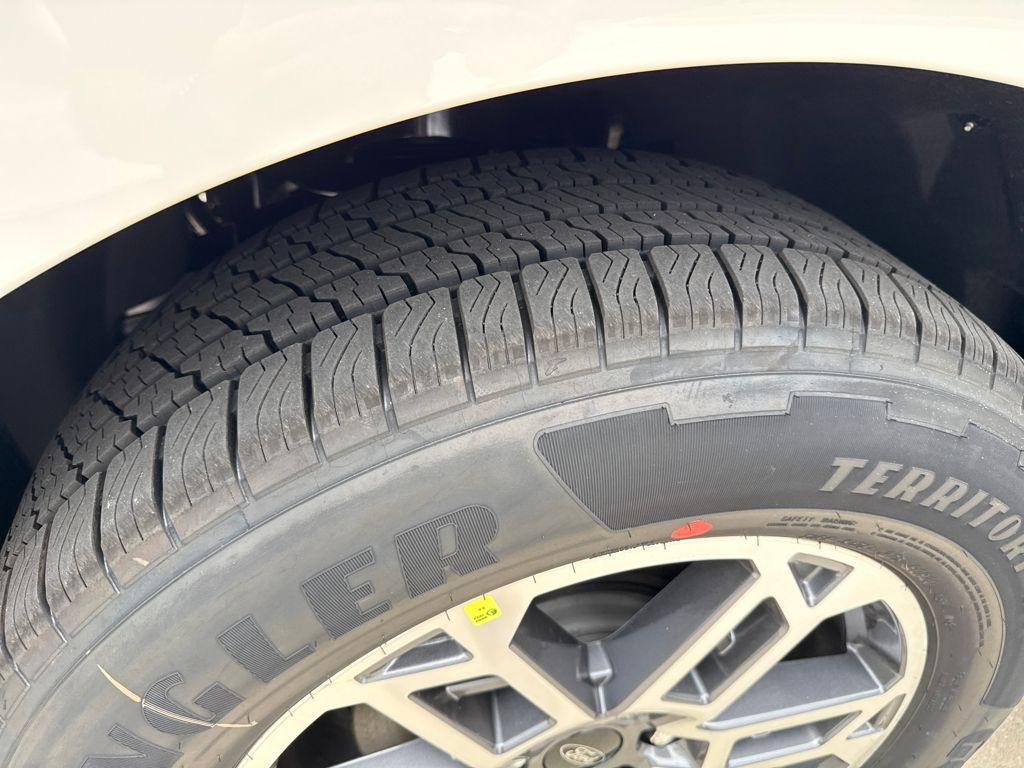 new 2025 Ford Expedition car, priced at $67,569