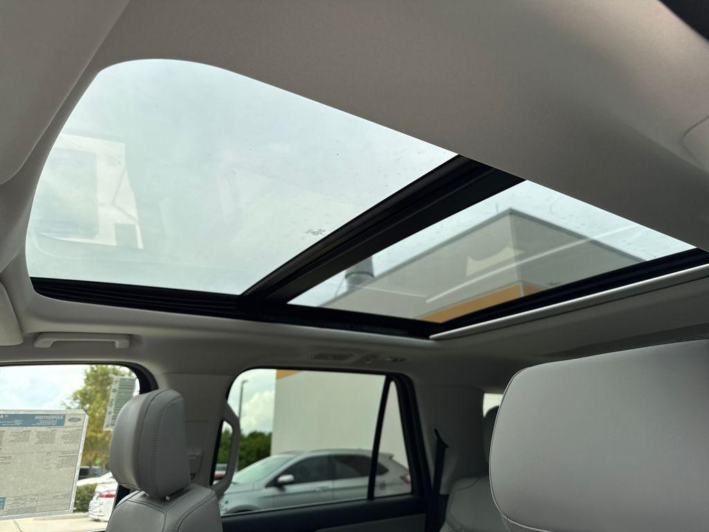 new 2025 Ford Expedition car, priced at $67,569