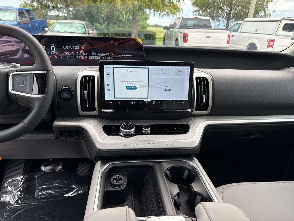 new 2025 Ford Expedition car, priced at $67,569