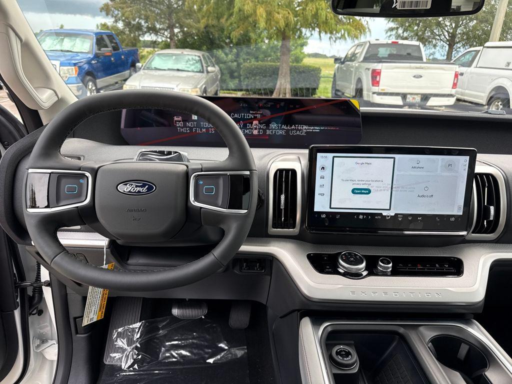 new 2025 Ford Expedition car, priced at $67,569