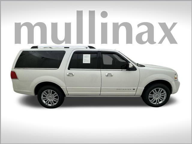 used 2010 Lincoln Navigator car, priced at $10,730