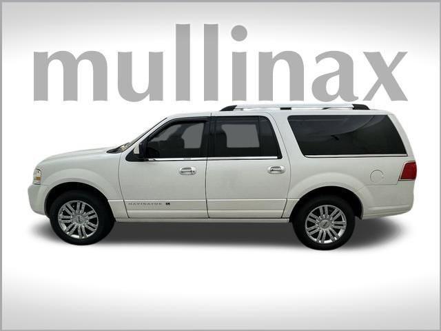 used 2010 Lincoln Navigator car, priced at $10,730