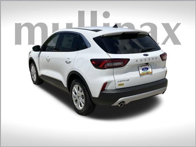 new 2024 Ford Escape car, priced at $30,000