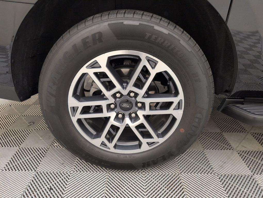 used 2025 Ford Expedition Max car, priced at $62,900