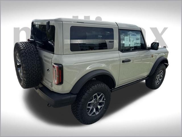 new 2025 Ford Bronco car, priced at $53,678
