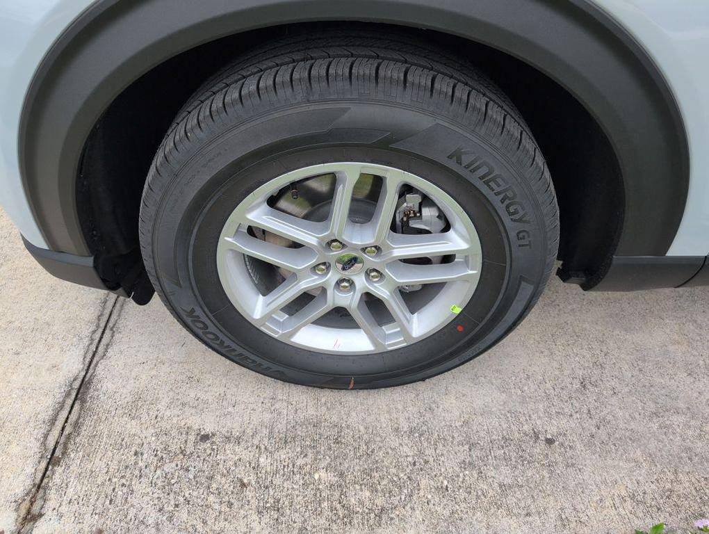 new 2026 Ford Explorer car, priced at $41,384