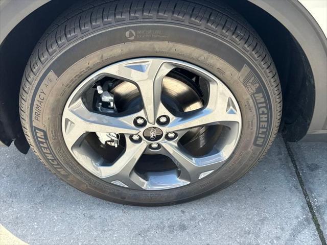 new 2025 Ford Escape car, priced at $32,099