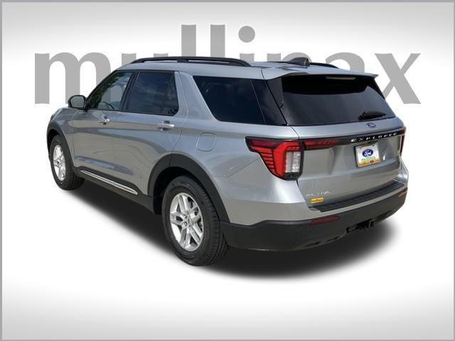 new 2025 Ford Explorer car, priced at $40,706