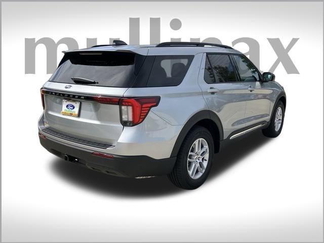 new 2025 Ford Explorer car, priced at $40,706