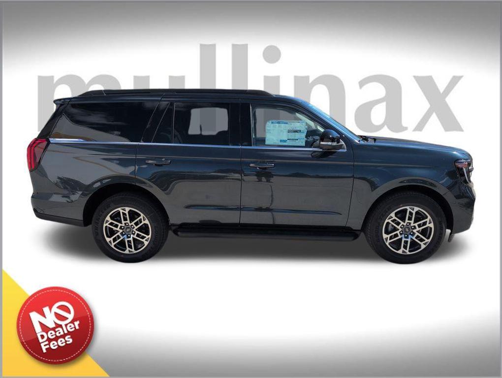 new 2025 Ford Expedition car, priced at $68,258