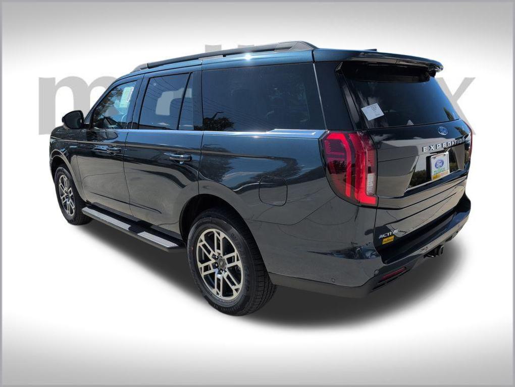 new 2025 Ford Expedition car, priced at $68,258