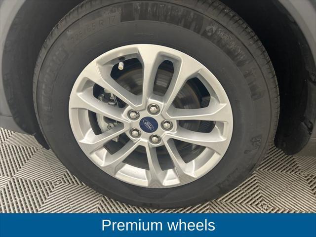 used 2022 Ford Escape car, priced at $24,998