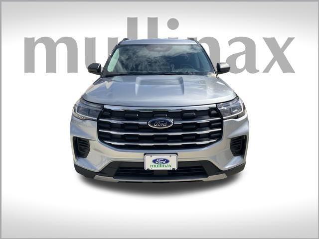 new 2025 Ford Explorer car, priced at $40,403