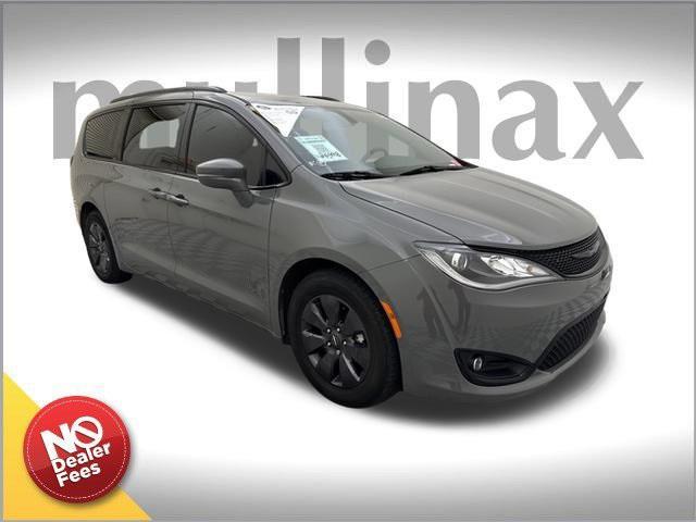 used 2020 Chrysler Pacifica Hybrid car, priced at $25,998