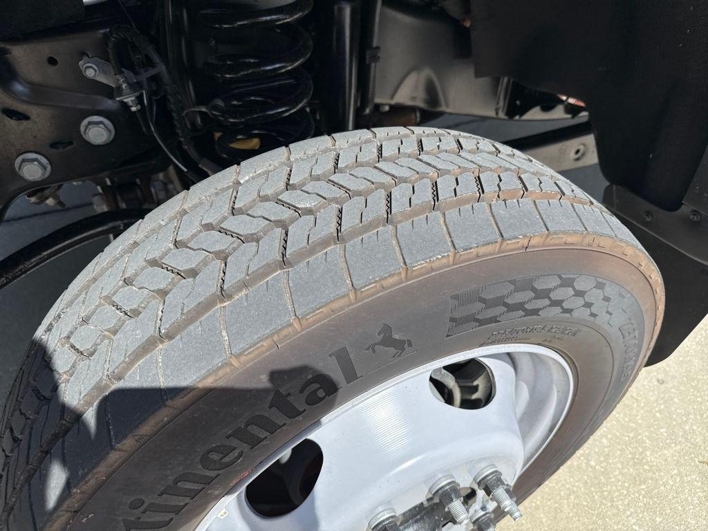 new 2025 Ford F-450 car, priced at $76,610