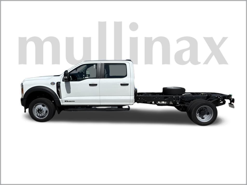 new 2025 Ford F-450 car, priced at $76,610