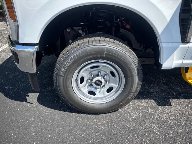 new 2025 Ford F-350 car