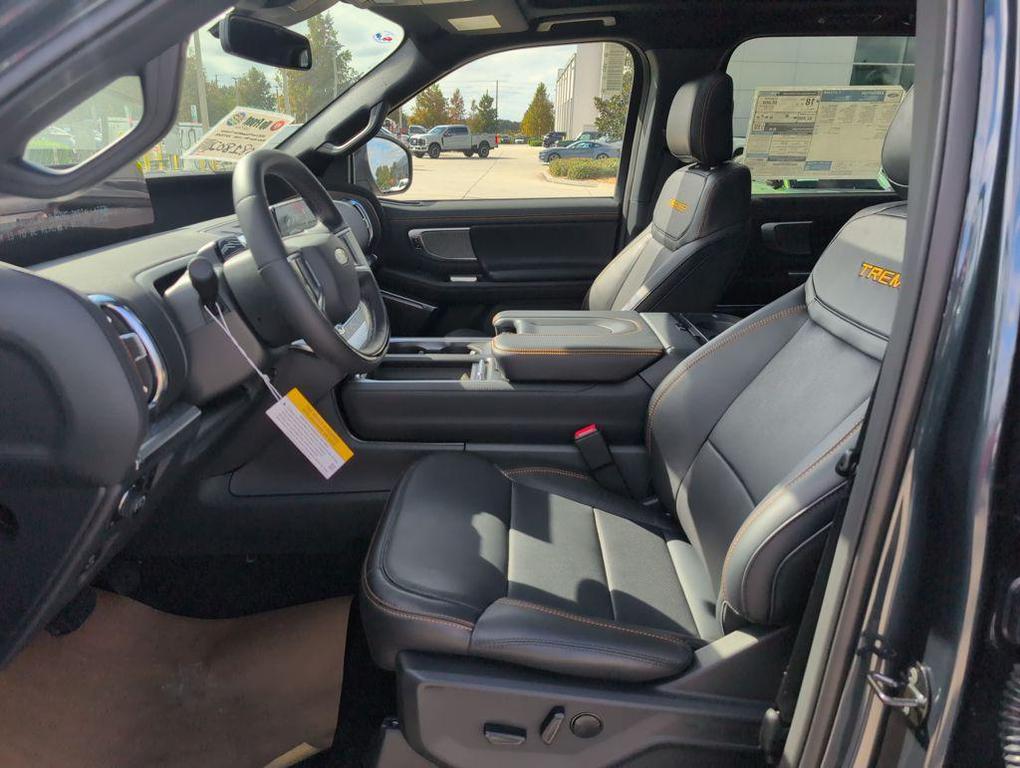 new 2025 Ford Expedition car, priced at $81,802