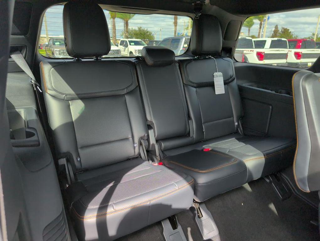 new 2025 Ford Expedition car, priced at $81,802