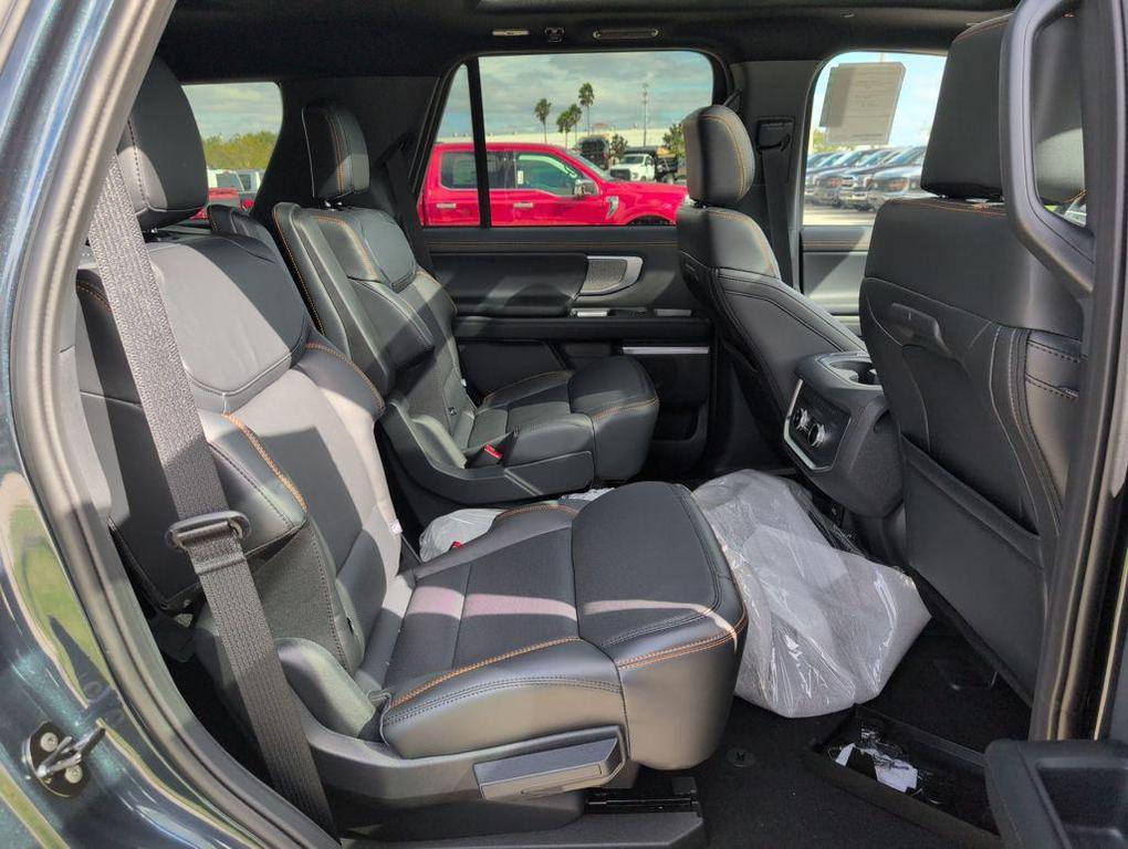 new 2025 Ford Expedition car, priced at $81,802