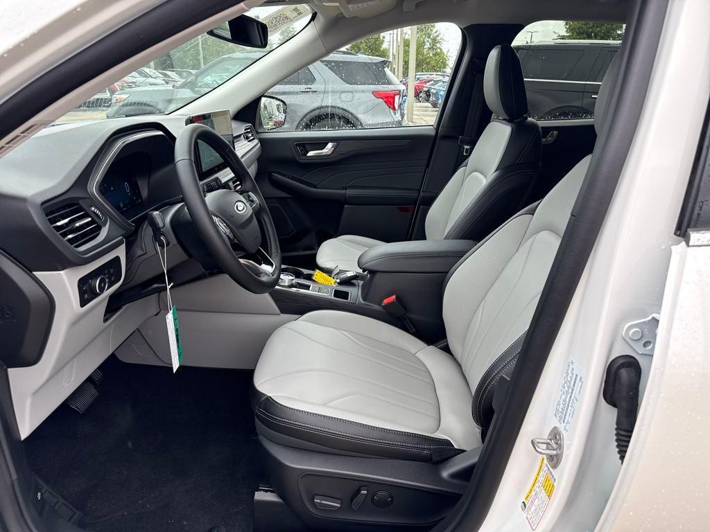 new 2025 Ford Escape PHEV car, priced at $35,562