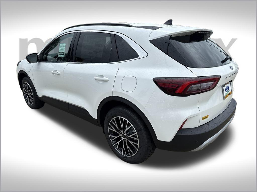 new 2025 Ford Escape PHEV car, priced at $35,562