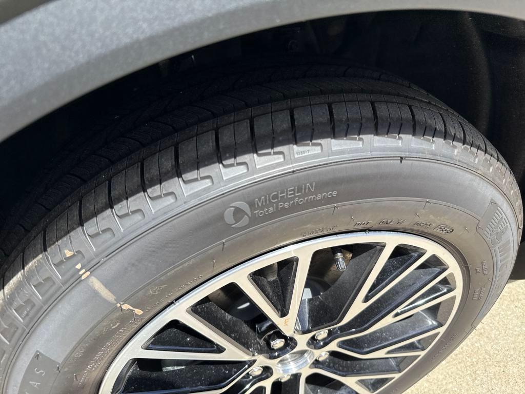 new 2025 Ford Escape PHEV car, priced at $34,627