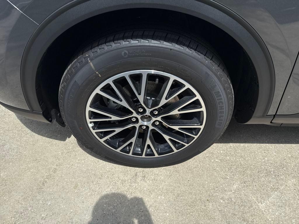 new 2025 Ford Escape PHEV car, priced at $34,627