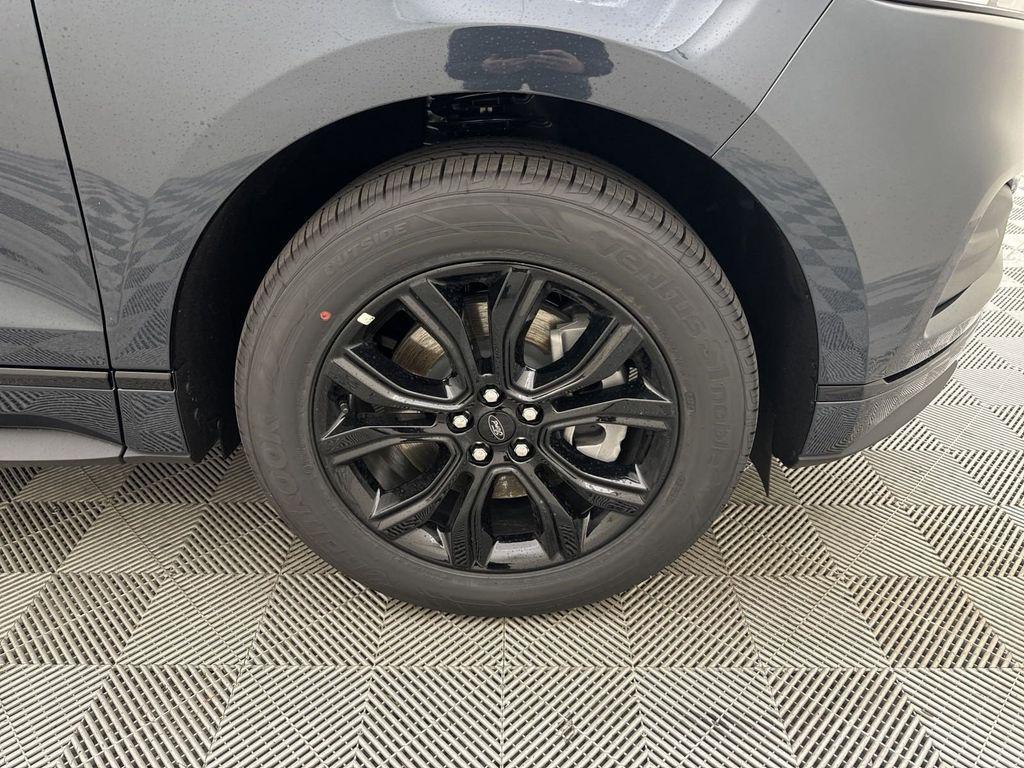 new 2024 Ford Edge car, priced at $32,929