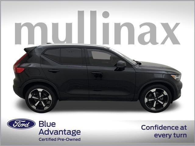 used 2019 Volvo XC40 car, priced at $21,498