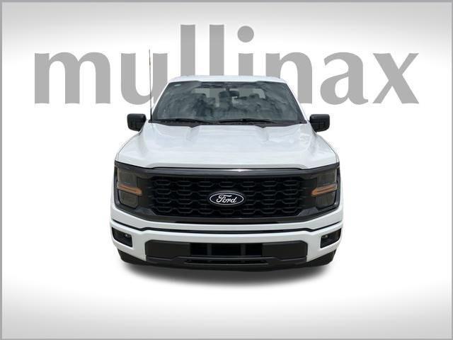 new 2024 Ford F-150 car, priced at $42,302