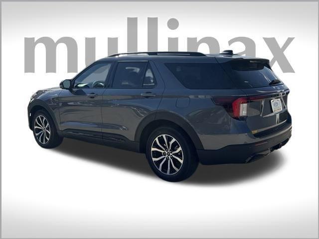 new 2025 Ford Explorer car, priced at $43,560