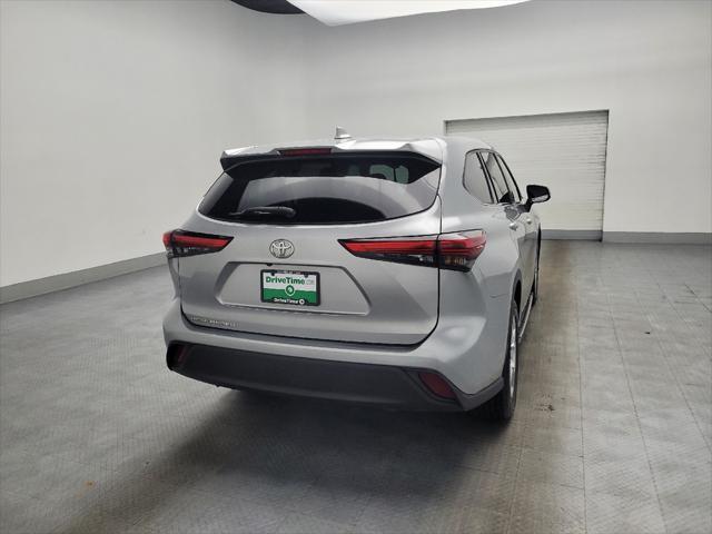 used 2020 Toyota Highlander car, priced at $24,495