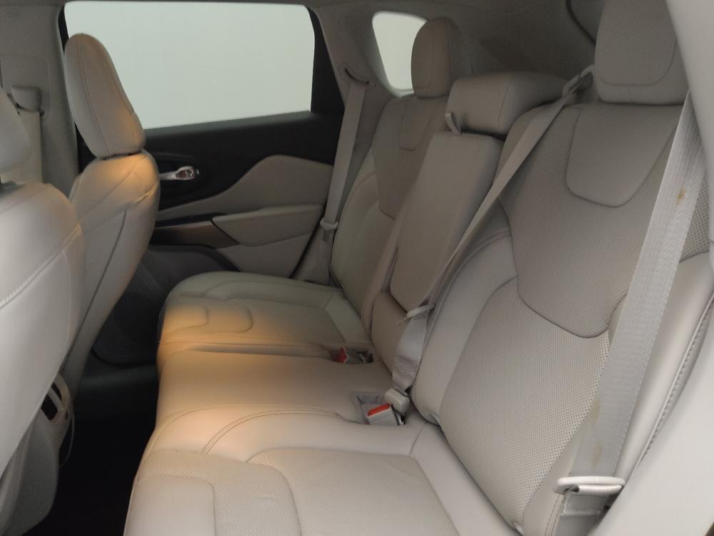 used 2021 Jeep Cherokee car, priced at $22,795