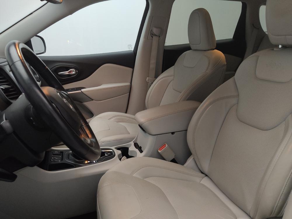 used 2021 Jeep Cherokee car, priced at $22,795